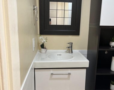 11685 Canal Drive - Photo Thumbnail 11