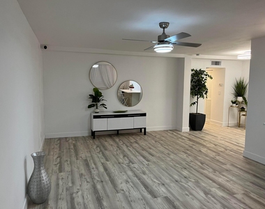 11685 Canal Drive - Photo Thumbnail 1