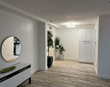11685 Canal Drive - Photo Thumbnail 4