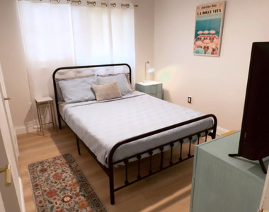 1461 5th Avenue - Photo Thumbnail 5