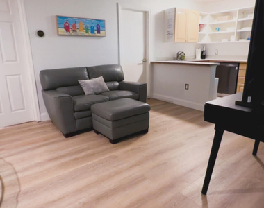 1461 5th Avenue - Photo Thumbnail 3