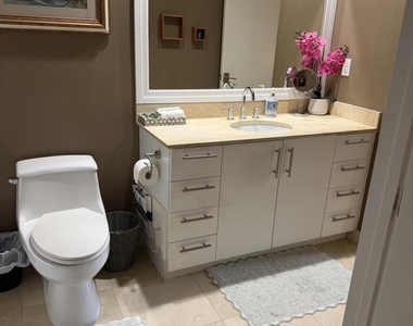 550 Okeechobee Boulevard - Photo Thumbnail 8