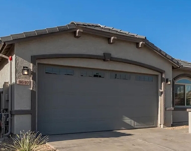 9640 E Thunderbolt Avenue - Photo Thumbnail 3