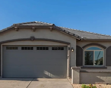 9640 E Thunderbolt Avenue - Photo Thumbnail 1