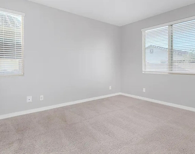 9640 E Thunderbolt Avenue - Photo Thumbnail 13
