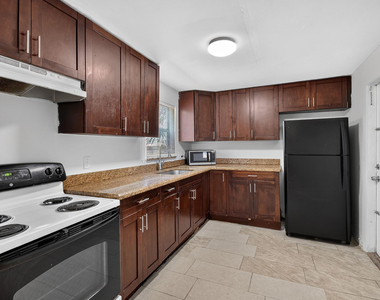885 7th Street - Photo Thumbnail 13