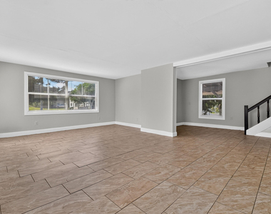 885 7th Street - Photo Thumbnail 7