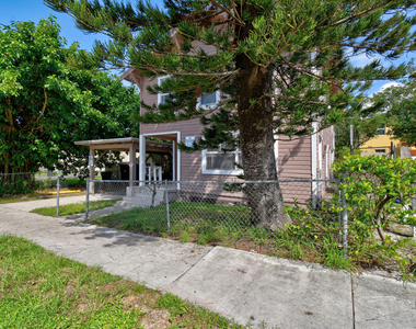 885 7th Street - Photo Thumbnail 2