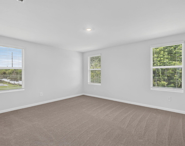 662 Salisbury Circle - Photo Thumbnail 21