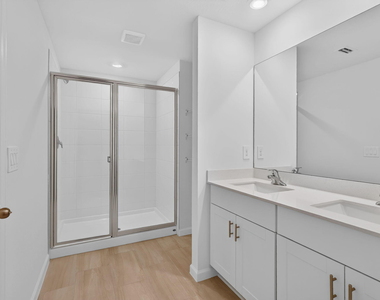 662 Salisbury Circle - Photo Thumbnail 16