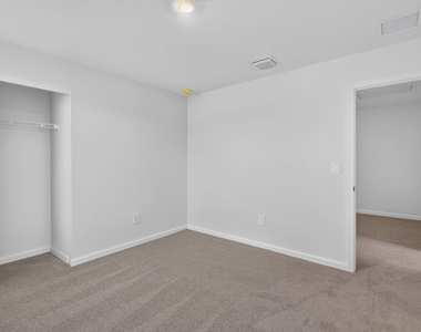 662 Salisbury Circle - Photo Thumbnail 18