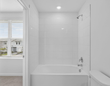 662 Salisbury Circle - Photo Thumbnail 20