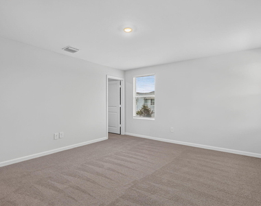 662 Salisbury Circle - Photo Thumbnail 22