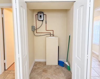 2735 Ne 9th Avenue - Photo Thumbnail 6