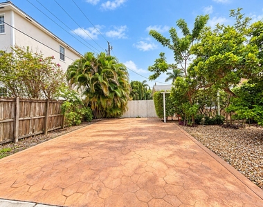 2735 Ne 9th Avenue - Photo Thumbnail 7
