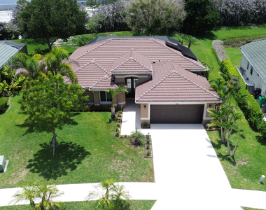 421 Sw Crabapple Cove - Photo Thumbnail 36