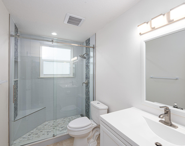 421 Sw Crabapple Cove - Photo Thumbnail 24