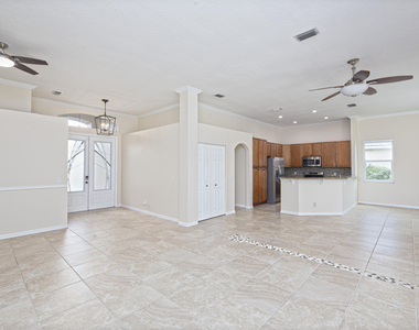 421 Sw Crabapple Cove - Photo Thumbnail 7