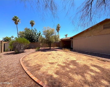 6103 S College Avenue - Photo Thumbnail 12
