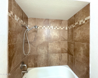 6103 S College Avenue - Photo Thumbnail 11