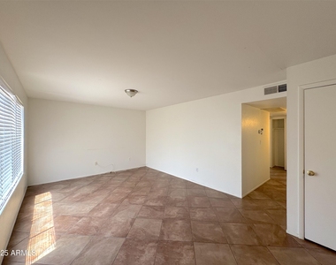 6103 S College Avenue - Photo Thumbnail 4