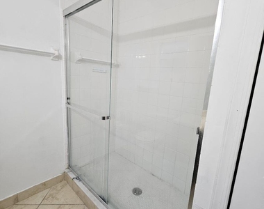 2957 Saginaw Avenue - Photo Thumbnail 9