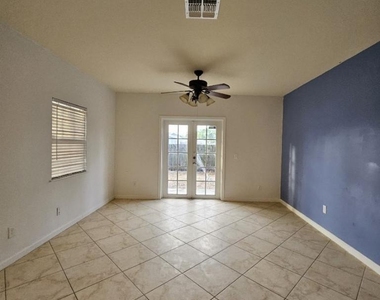 2957 Saginaw Avenue - Photo Thumbnail 4