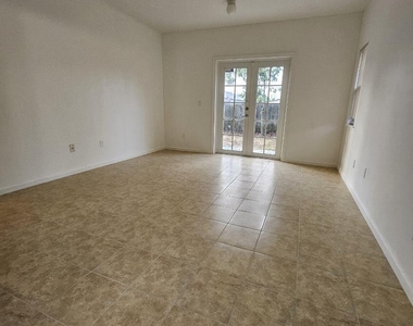 2957 Saginaw Avenue - Photo Thumbnail 7