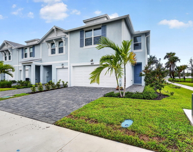 663 Salisbury Circle - Photo Thumbnail 29