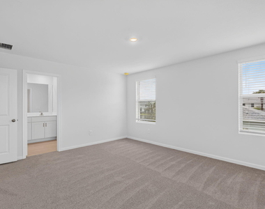 663 Salisbury Circle - Photo Thumbnail 23