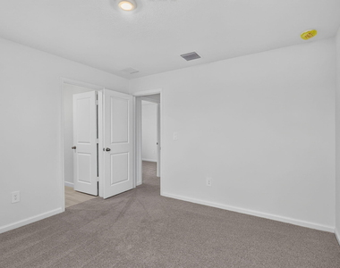 663 Salisbury Circle - Photo Thumbnail 20