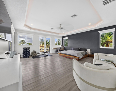 11 Castle Harbor Isle Drive - Photo Thumbnail 29