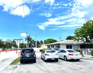 330 W Camino Real - Photo Thumbnail 4
