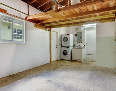 901 Santiago Street - Photo Thumbnail 10