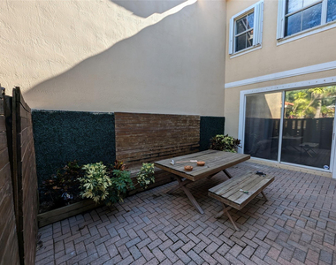 1770 Yellowheart Way - Photo Thumbnail 5