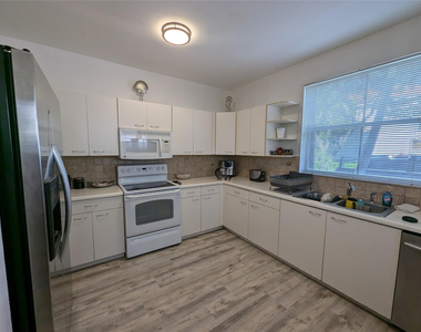 1770 Yellowheart Way - Photo Thumbnail 19