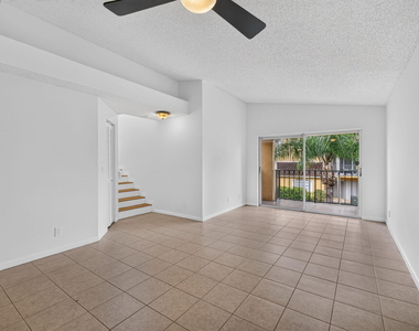 1120 Lake Shore Drive - Photo Thumbnail 14