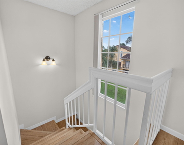 1120 Lake Shore Drive - Photo Thumbnail 17