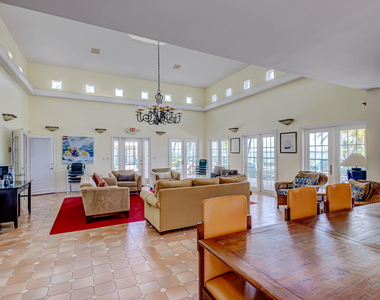 1120 Lake Shore Drive - Photo Thumbnail 47