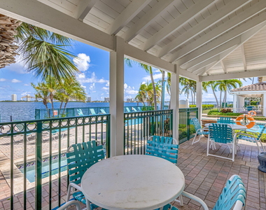 1120 Lake Shore Drive - Photo Thumbnail 42