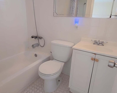 2521 Sw 58th Manor - Photo Thumbnail 25