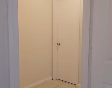 2521 Sw 58th Manor - Photo Thumbnail 11