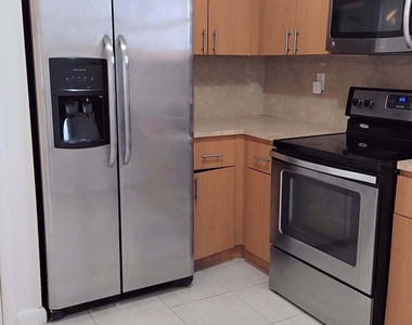 2521 Sw 58th Manor - Photo Thumbnail 10
