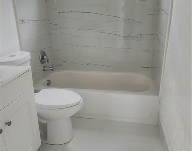 2549 Nw 4th Court - Photo Thumbnail 4