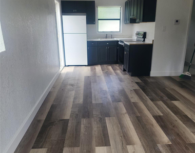 2549 Nw 4th Court - Photo Thumbnail 3