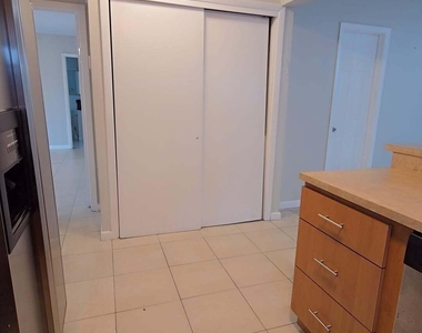 2521 Sw 58th Manor - Photo Thumbnail 9