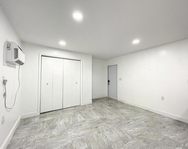 2649 Johnson Street - Photo Thumbnail 12