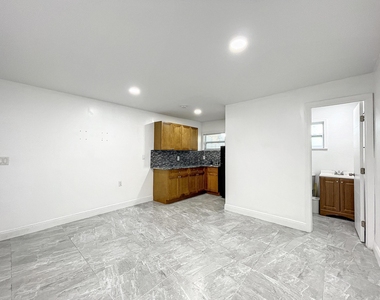 2649 Johnson Street - Photo Thumbnail 9