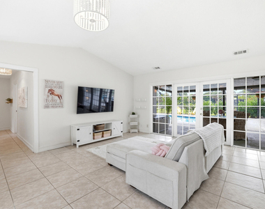 785 Cindy Drive - Photo Thumbnail 7