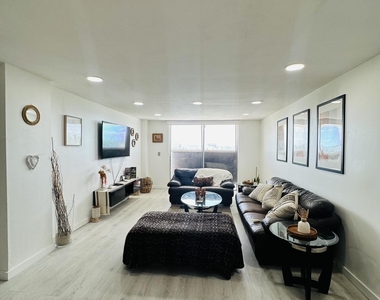 13155 Ixora Court - Photo Thumbnail 3